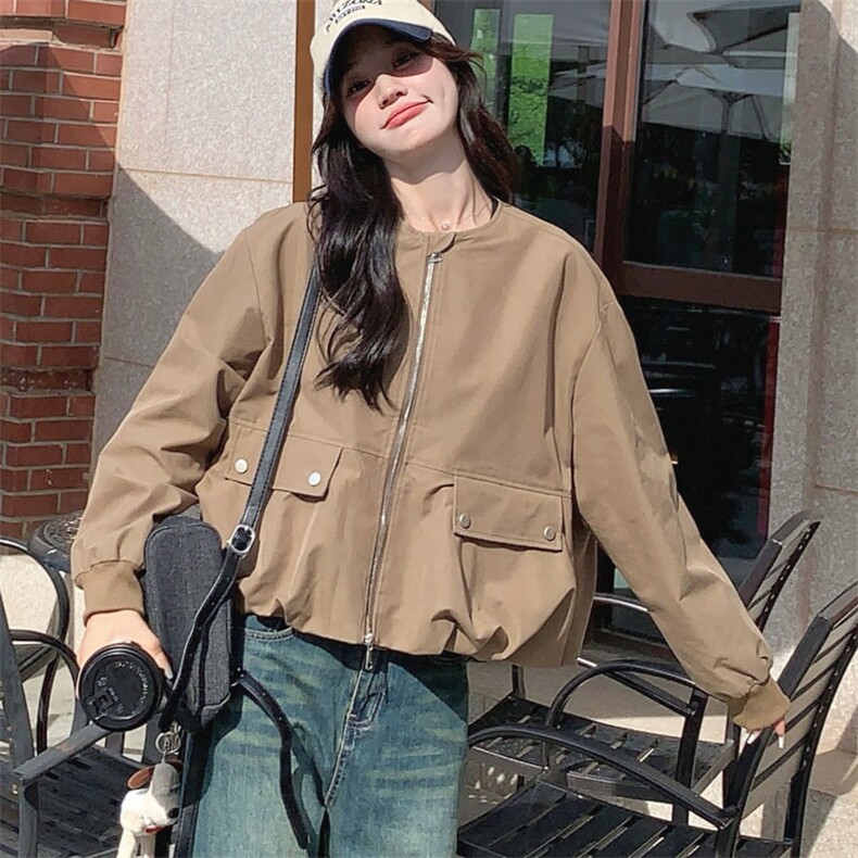 高级小众韩系慵懒chic卡其色外套女春秋超火好看工装短款夹克上衣,女装短外套,2D143