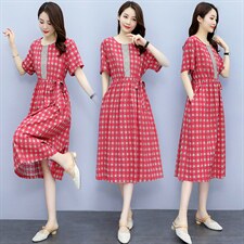 2021夏季新款简约时尚优雅气质圆领休闲舒适显瘦格子连衣裙，女装连衣裙，香香