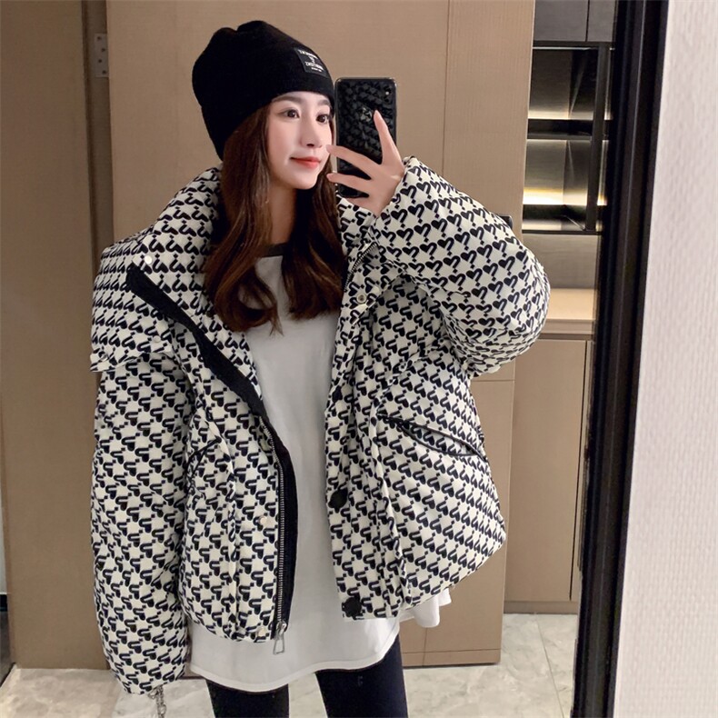 爱心印花羽绒服女短款2023冬季新款小个子连帽休闲加厚白鸭绒外套图片