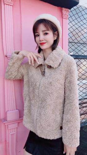 冬装新款上市，女装，万姿风情