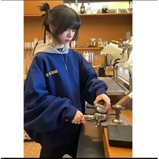 藏青色