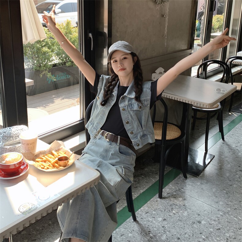 2024新款春夏款翻领复古短款马甲+高腰开叉牛仔半身裙套装,女装套装/套裙,瑶迪