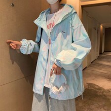 浅蓝色