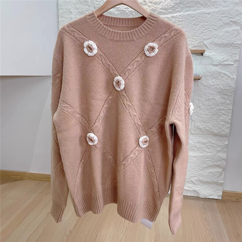 新款35%羊绒时尚重工钩花圆领套头羊绒针织衫，女装羊绒衫，以美红杉羊绒