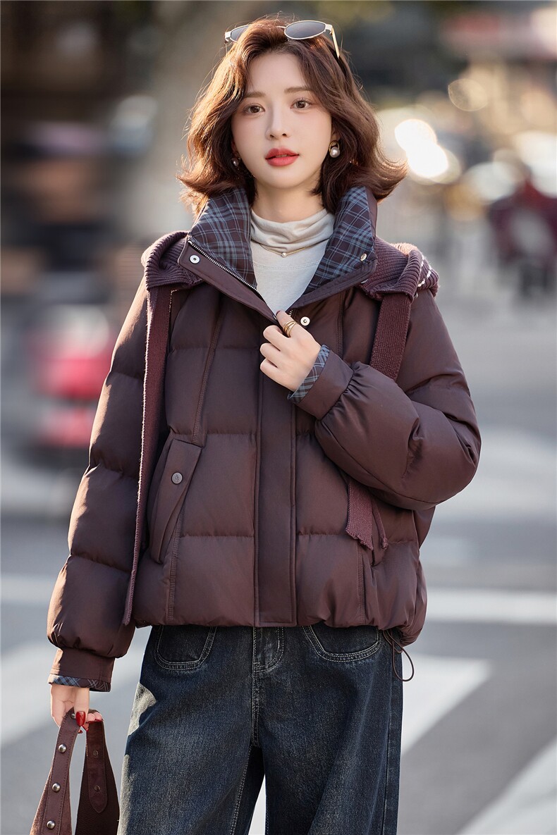 现货2025冬季新款针织可脱卸毛线帽格子拼接减龄休闲羽绒服女,女装羽绒服,深水步