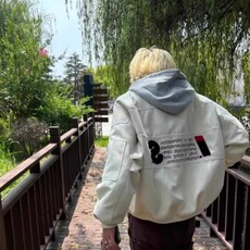 白色