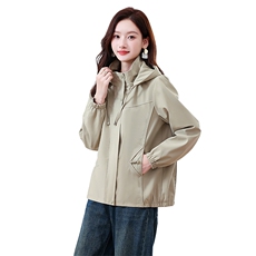 巨好看轻熟早秋外套女2025新款独特漂亮连帽风衣短款显瘦减龄上衣，女装短外套，浙宝281