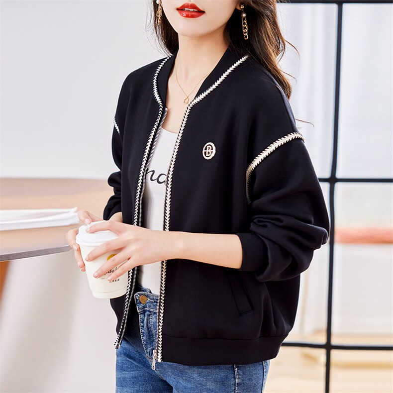 2024年春秋季黑色棒球服外套女小个子新款洋气小众独特别致上衣,女装短外套,美沁