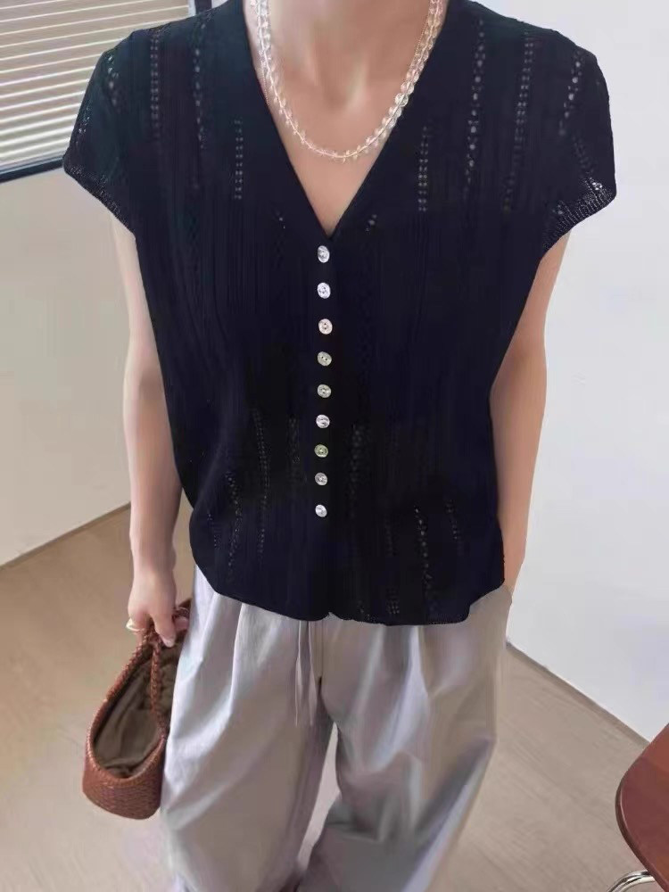 新款v领镂空开衫时尚百搭修身型,女装衬衫,锦弘羊绒