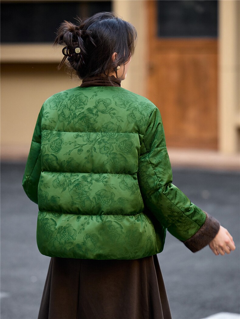 2025年冬季宽松高端皮草新中式民族风提花羽绒服唐装外套,女装羽绒服,简韵佳