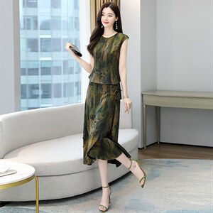 十三行高端棉麻连衣裙女夏2025新款贵夫人品牌时尚妈妈气质两件套图片