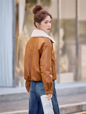 2025年冬季时尚休闲保暖优雅pu羽绒服，女装羽绒服，依恋蒂丝