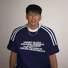 藏青色