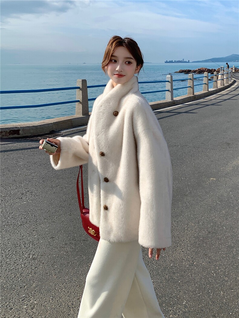 现货秋冬2025新款松弛感仿水貂毛外套高级感大衣2595-P215控328,女装短外套,2D009