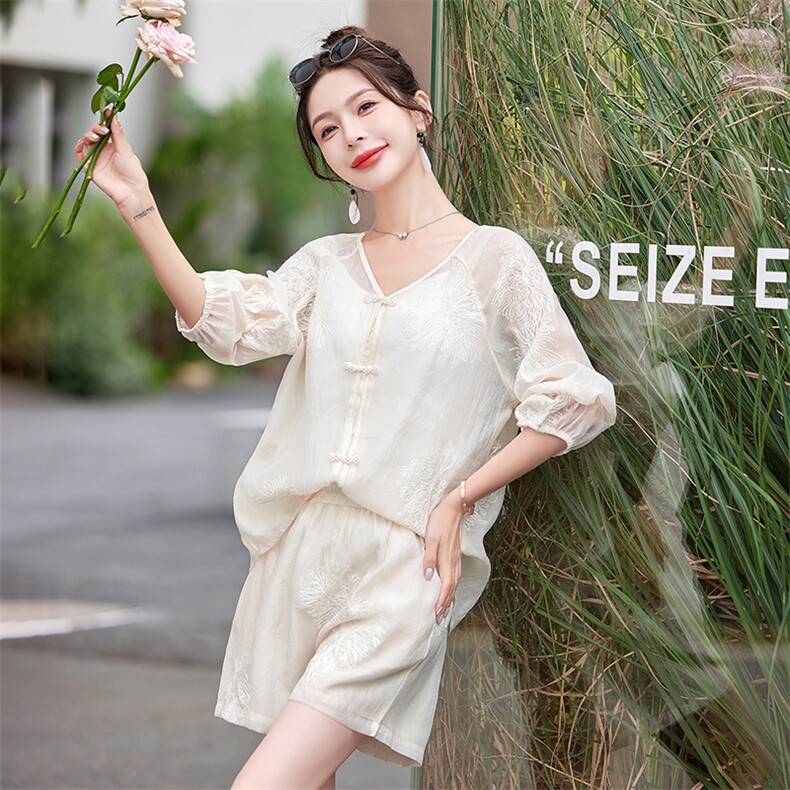MEIYANG【现货】松香玉套装雾感醋酸绣花|新中式上衣短裤，女装套装/套裙，缘衣格