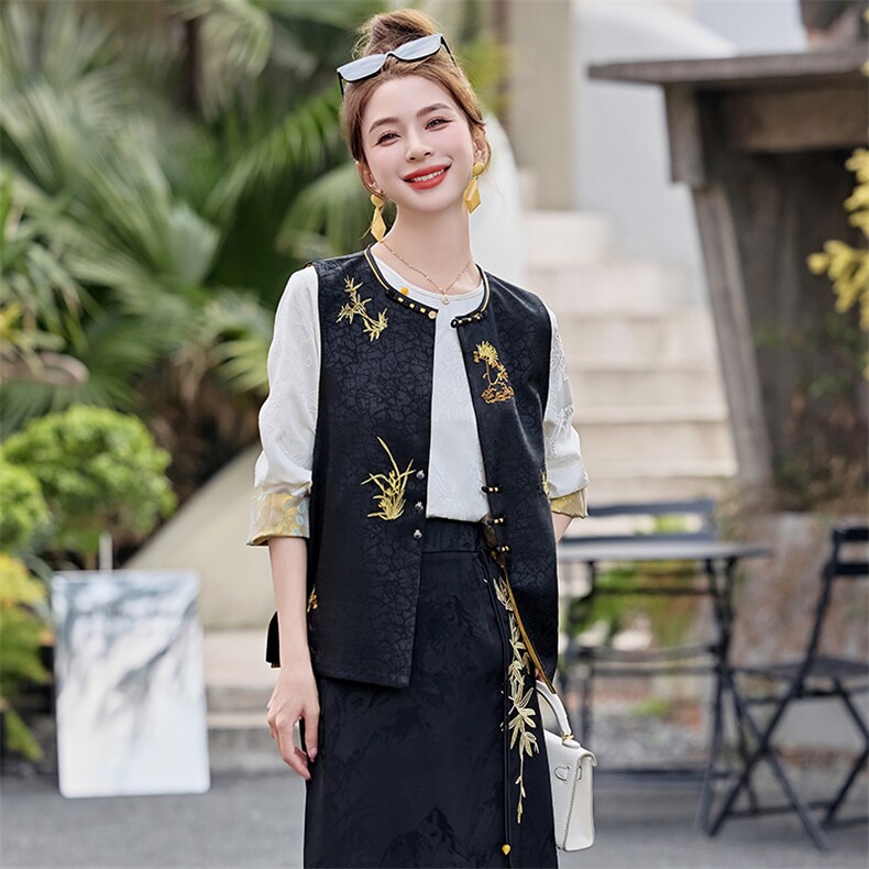 芷墨春夏新款复古设计感新中式马甲上衣显高显瘦通勤百搭外套女,女装马甲,芷墨服饰