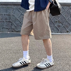 卡其色