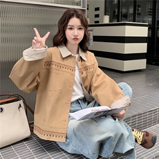 高级小众民族风设计驼色短外套女2025春秋超火好看休闲工装夹克，女装短外套，2C176