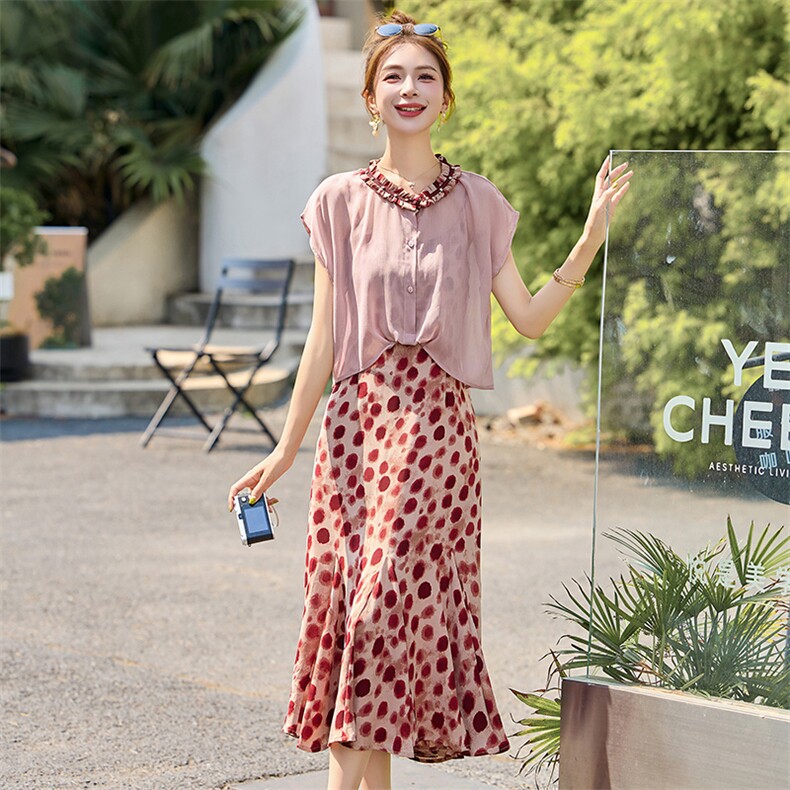 气质减龄时尚碎花吊带连衣裙女夏2025新款设计感防晒罩衫两件套女,女装套装/套裙,慕依路