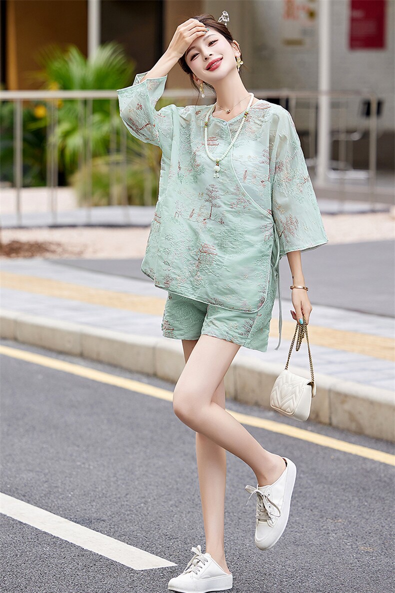 现货新款夏装2025年新中式旗袍改良重工刺绣宽松防晒衣两件套,女装套装/套裙,采品优优