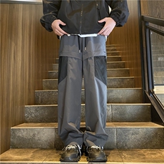 深灰色