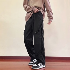 黑色