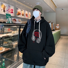 黑色