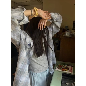 时尚ins新款无品牌文艺防紫外线长袖韩系防晒格纹衬衫女潮流流行图片