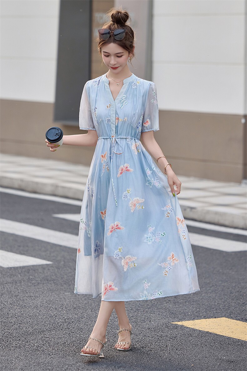 2025夏季新款刺绣印花高级舒适连衣裙,女装连衣裙,1C078