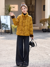 新中式G风提花短款羽绒服女2025冬季新款独特气质红色白鸭绒外套，女装羽绒服，衣之秀