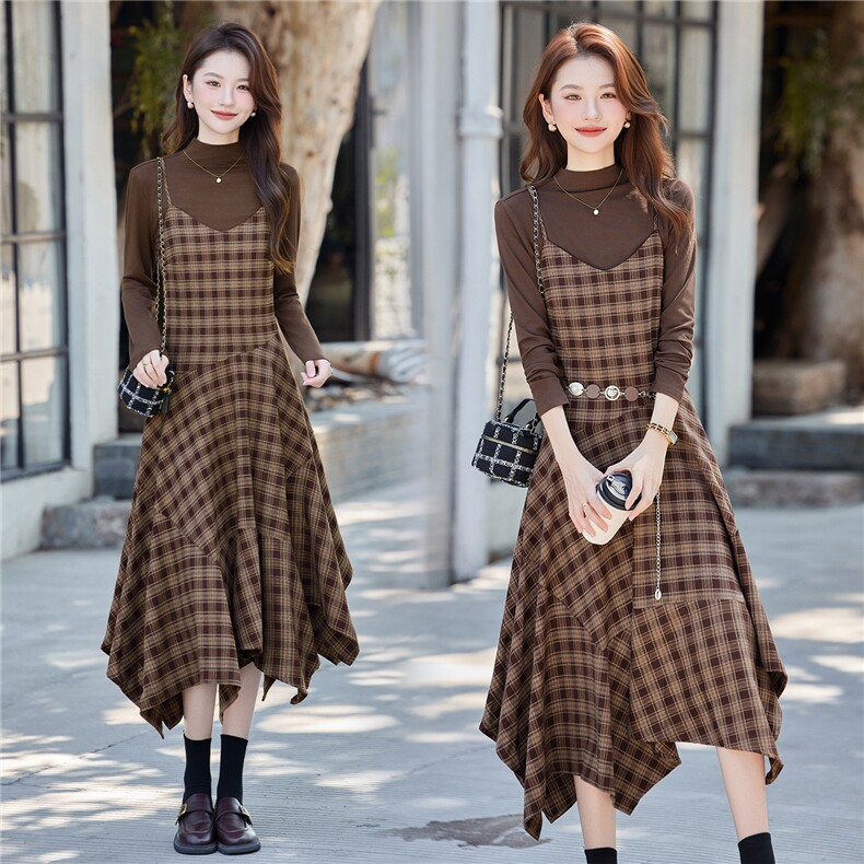 2025年秋季新款女时尚气质优雅针织打底衫显瘦吊带连衣裙两件套，女装套装/套裙，艾贝斯