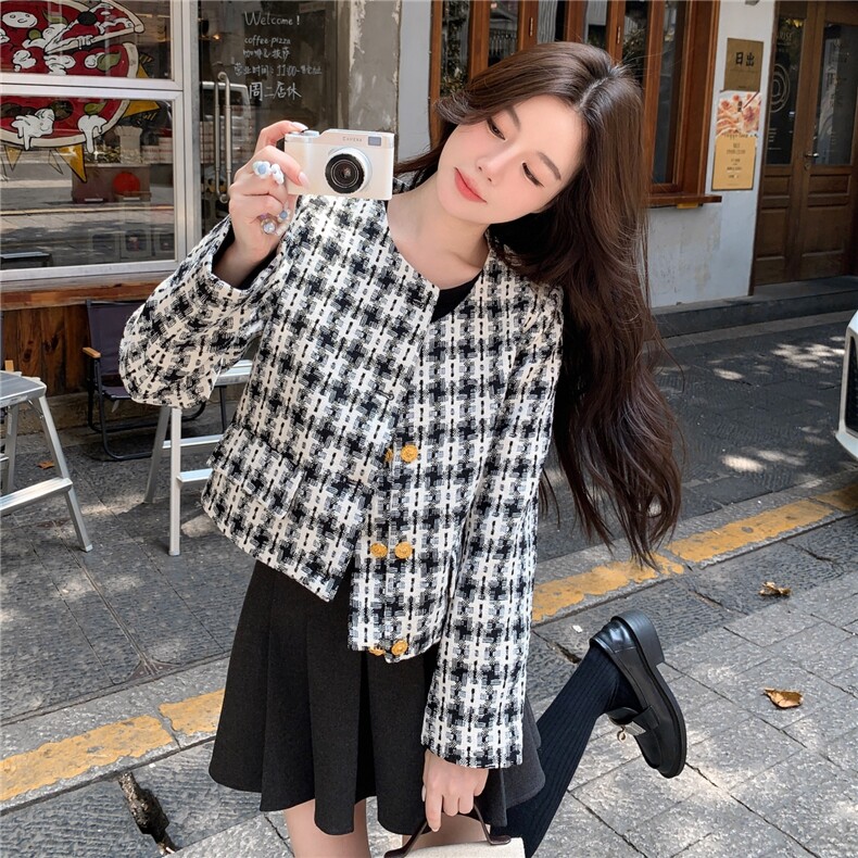 韩系小香风黑色格纹毛呢外套女2025新款气质减龄流行爆款修身大衣,女装毛呢外套,2C210