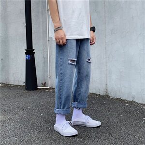 港风夏款男破洞牛仔裤宽松字母印花潮直筒九分裤n图片