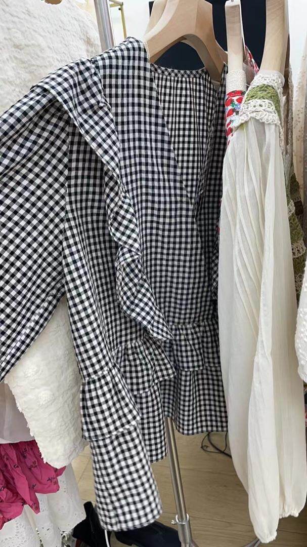 火爆韩版小衫，其它，素妮