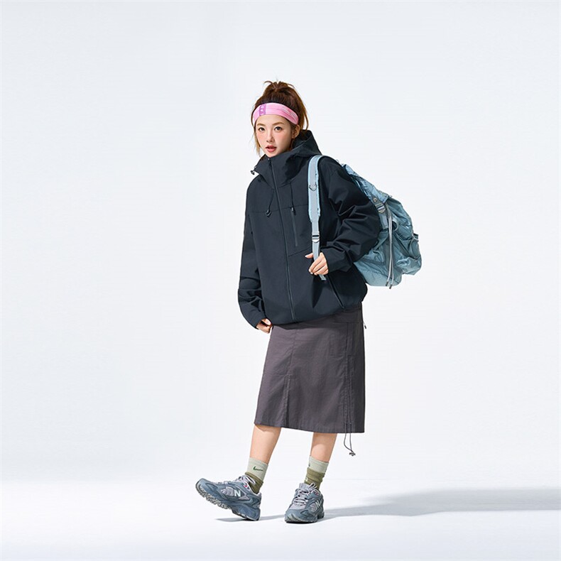 新款男女高品质户外登山服青少年学生冲锋衣夹克外套HS6633-P80图片