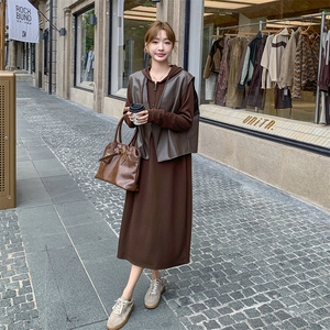 高级感pu皮马甲连衣裙女2025年春季新款时尚气质卫衣裙图片