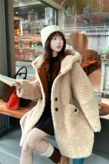 浅棕色软糯皮毛一体羊羔毛长款连帽外套女秋冬2025新款巨好看棉服，女装羊羔毛/颗粒绒，浙宝276（原081）