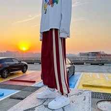 红色