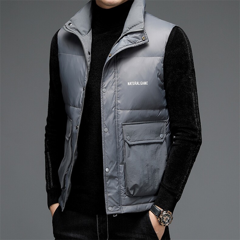 XS98816男式2023新款立领白鸭绒羽绒背心无袖加绒加厚马甲P142，男装羽绒服，电商B360