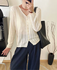 秋季新款纯色针织v领单排扣时尚百搭，女装针织衫/毛衣，臻纶羊绒