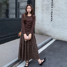 【已出】T恤格子半身裙套装W582-P150-K208，女装套装/套裙，2C209
