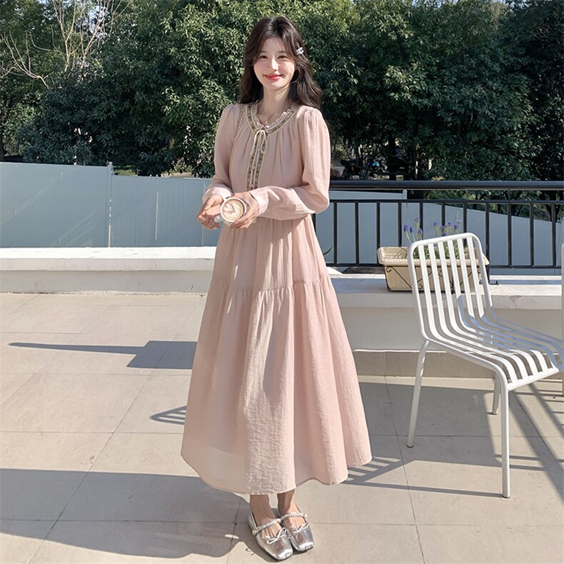 现货2025秋季新款粉色连衣裙系带显瘦203-8885-P145-K218,女装连衣裙,帛锦泉