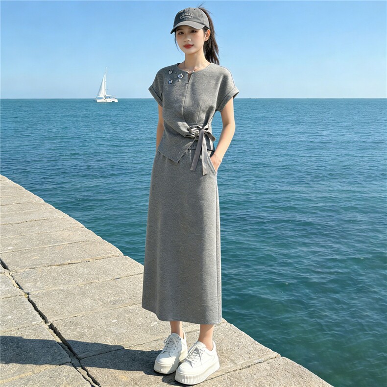 设计感时尚气质套装裙女夏款亮片设计短袖上衣中长款半身裙两件套,女装套装/套裙,江南