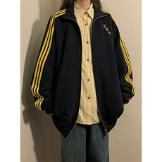 藏青色