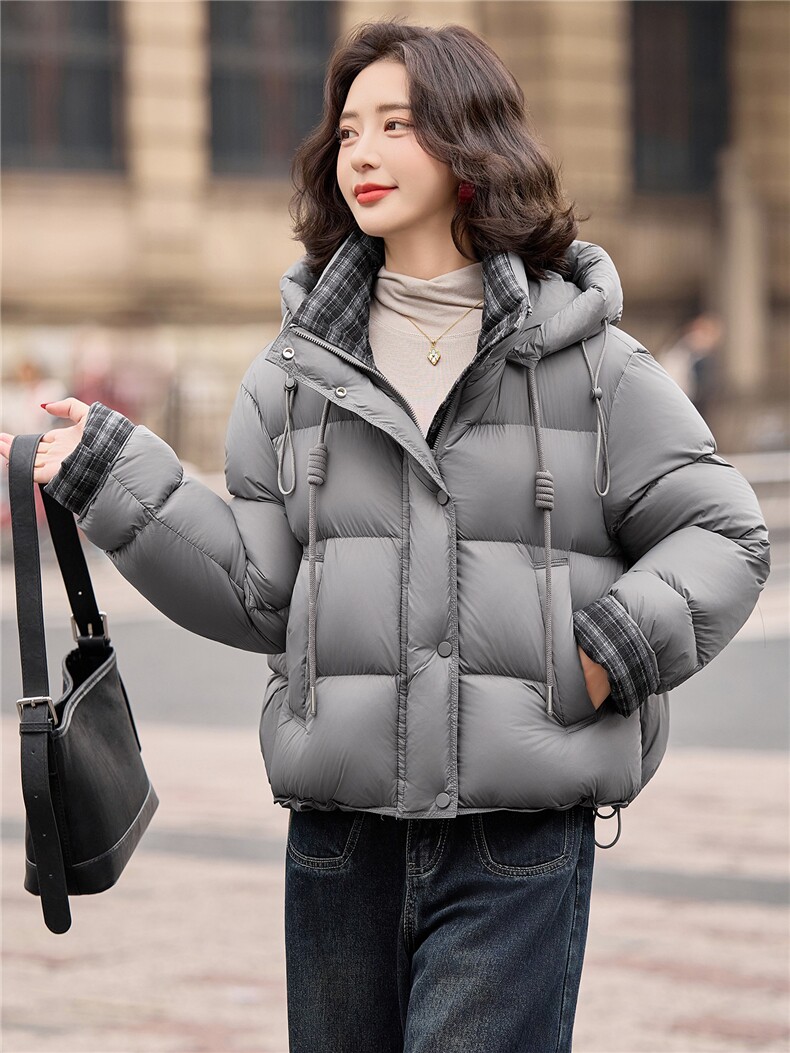 《爆2025冬季新款短款连帽羽绒服宽松休闲不挑身材百搭时尚》,女装羽绒服,欧米莱