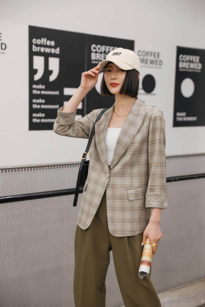 现货2021新春瘦身格子西服，女装，锦华秀逸