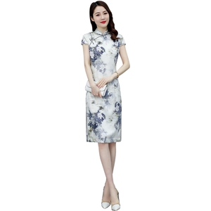 2022春夏季新款专柜品质真丝高奢时尚修身中长款婚礼旗袍连衣裙图片