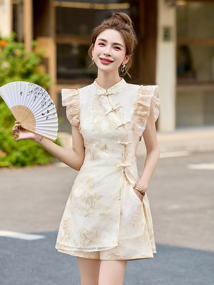 新中式国风短裤套装女夏季高级感复古刺绣改良旗袍时尚洋气两件套,女装套装/套裙,布芭啦