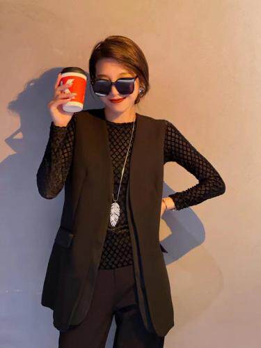 时尚新款马甲，女装马夹，依依主导