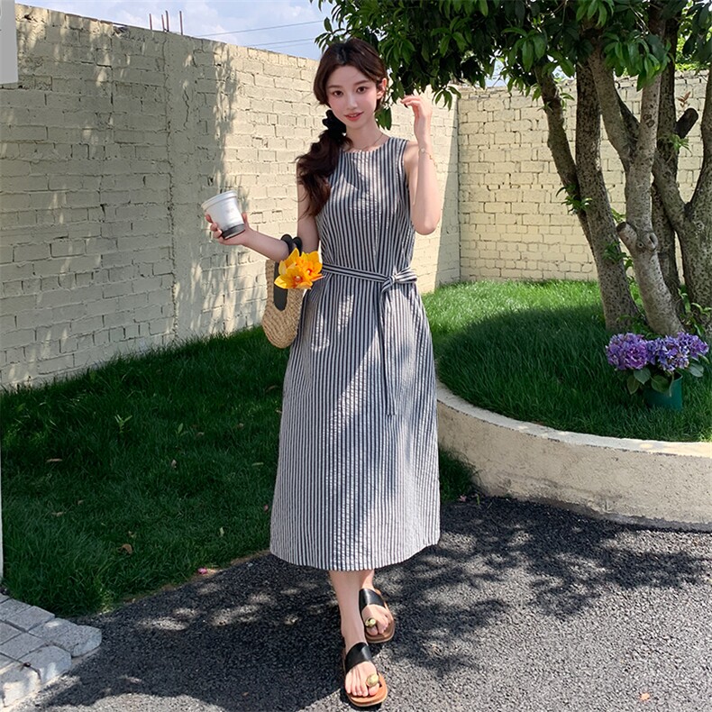 后背镂空无袖条纹连衣裙女夏2025新款高级感减龄小个子森系长裙,女装连衣裙,浙宝220